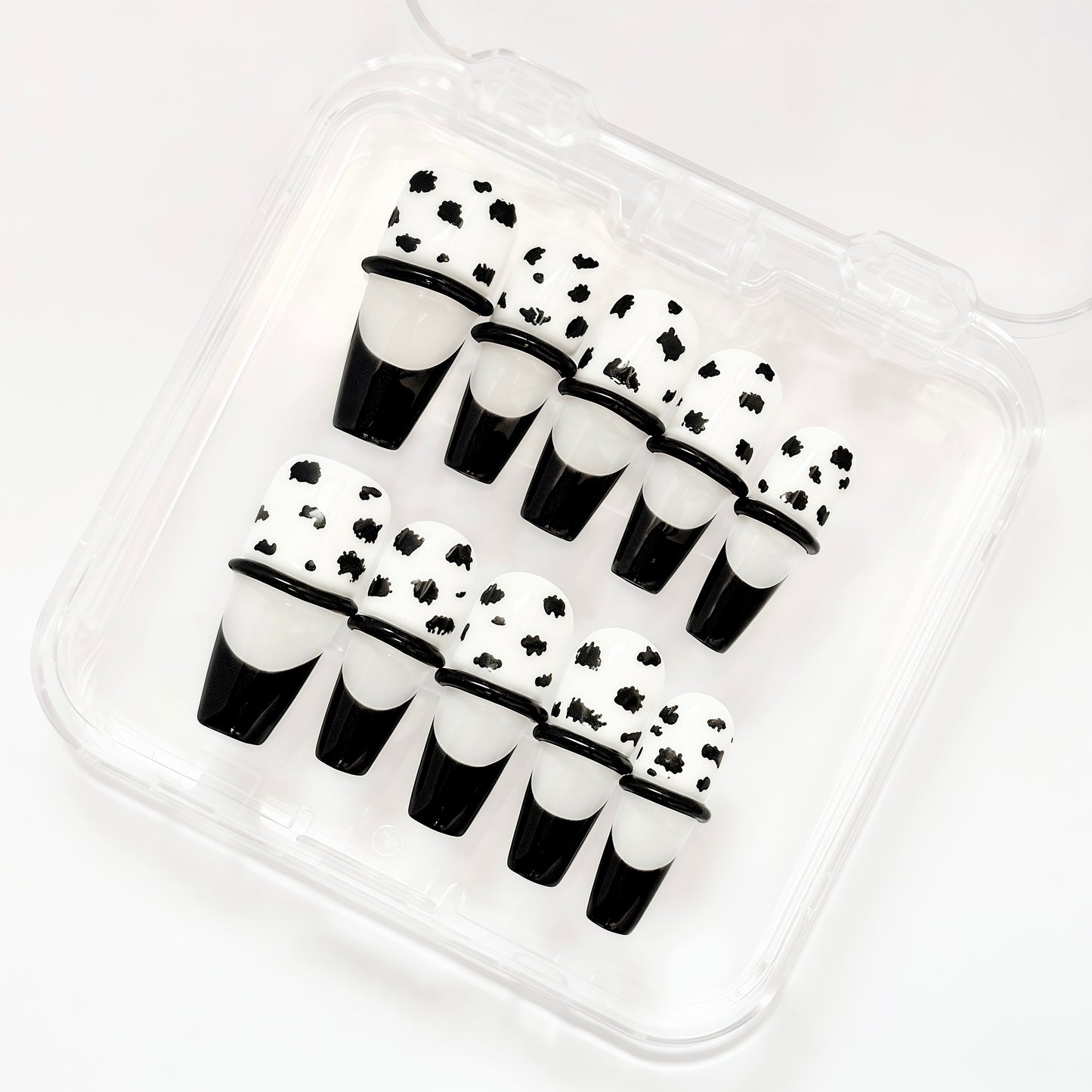 Monochrome Moo